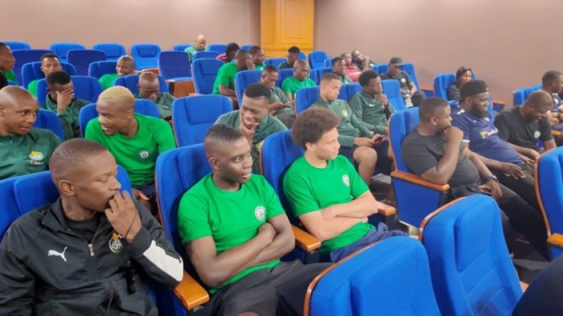 هذا ما فعله لاعبو زيمبابوي عشية مواجهة الجزائر