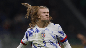 بالفيديو.. “الوحش” هالاند يهز شباك إيطاليا مرتين في ظرف دقيقة واحدة