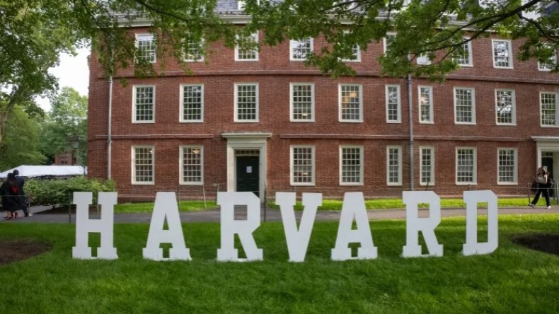 تحسبا لزوال الكيان الصهيوني.. هذا ما فعلته جامعة هارفارد!