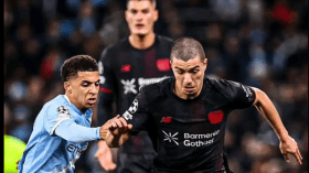 بالفيديو.. مازة يتألق ويقود ناديه للفوز على مانشستر سيتي