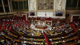 هوس يميني فرنسي بمساعدات مالية وهمية للجزائر!