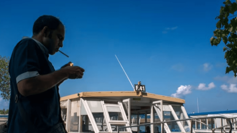 جزر المالديف تصدر قانونا صارما لأي شخص ولد بعد 2007!