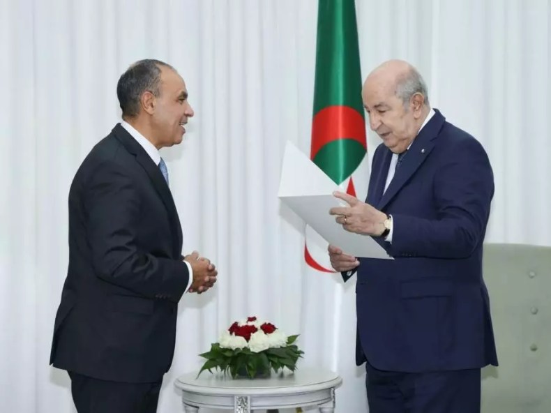 Le Président de la République reçoit le ministre égyptien des Affaires étrangères