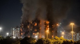 Hong Kong: Un incendie dans un immeuble fait au moins 55 morts et 279 disparus