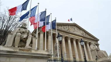Assemblée Française: Réactions en chaîne islamophobes en raison de la présence de jeunes filles voilées