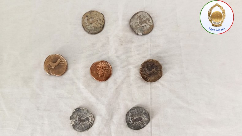شرطة ميلة تسترجع 64 قطعة نقدية أثرية ذات أهمية تاريخية