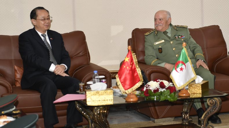 الجزائر-الصين: مباحثات لتعزيز روابط التعاون في المجال العسكري