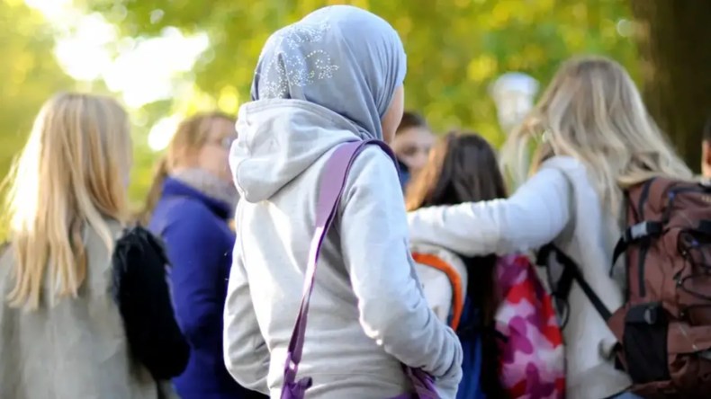 رسميا.. النمسا تحظر الحجاب في المدارس لمن هن دون 14 عاماً