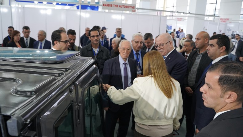 وزير الصناعة: “قطاع صناعة المركبات يشكل نموذجا متقدما للنمو المتسارع”