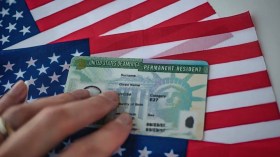 رسمياً.. إدارة ترامب تُعلّق إجراءات الهجرة لمواطني 19 دولة