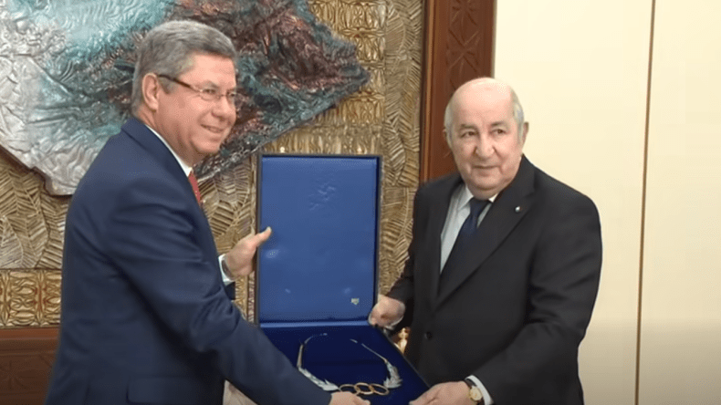 تكريم الرئيس تبون بوسام الاستحقاق الأعلى للحركة الرياضية المتوسطية (فيديو)