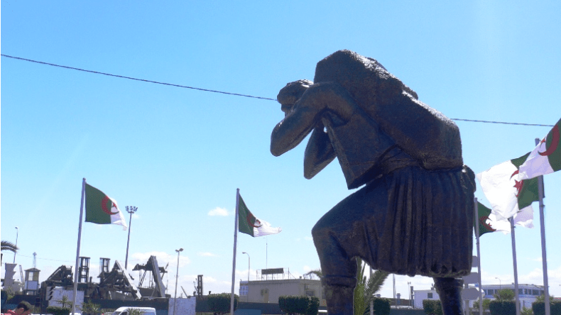 نحو تحديد الشروط والمواصفات الجمالية لتشييد النصب التذكارية في الفضاءات العامة