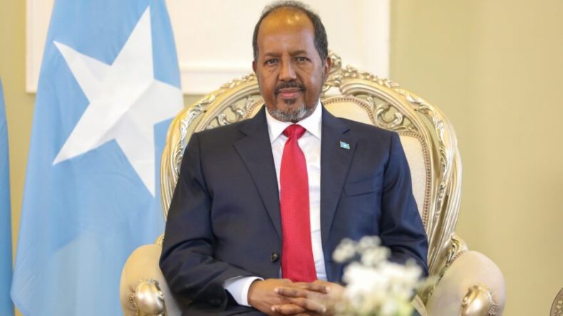 رئيس الصومال حسن شيخ محمود يحل بالجزائر في زيارة رسمية