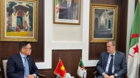 مجلس أعمال جزائري-فيتنامي لتعزيز التعاون التجاري