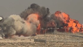  بالفيديو.. تحطم طائرة مقاتلة أمام الجمهور في معرض دبي للطيران