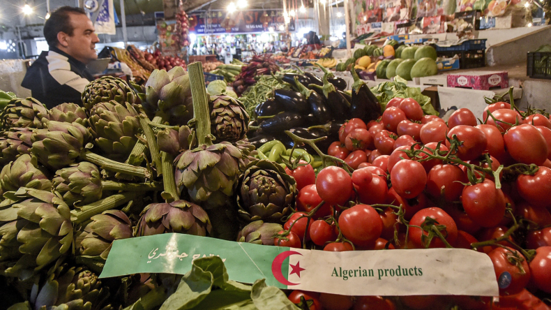 قانون جديد وتموين مراقَب للحد من المضاربة قُبيل شهر رمضان