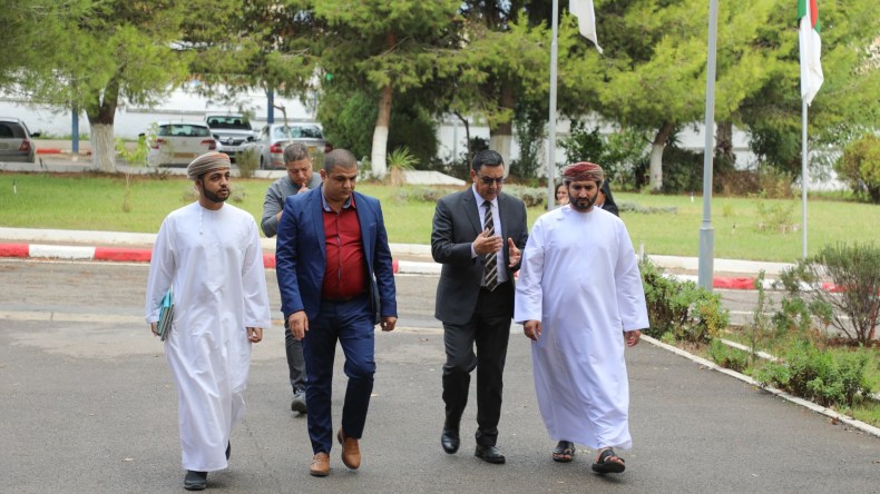 وفد عماني من شركة متخصصة في العدادات الذكية يزور “سيال”