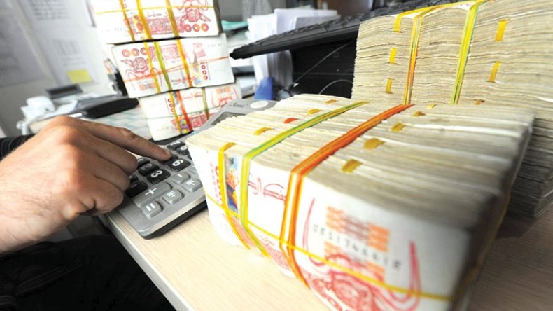 رفع الأجور ومنحة البطالة.. قراءة في الخطوات الاقتصادية للحكومة