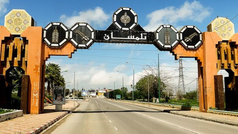 والي تلمسان يمنع توزيع المياه عبر الصهاريج المتحركة من دون رخصة قانونية