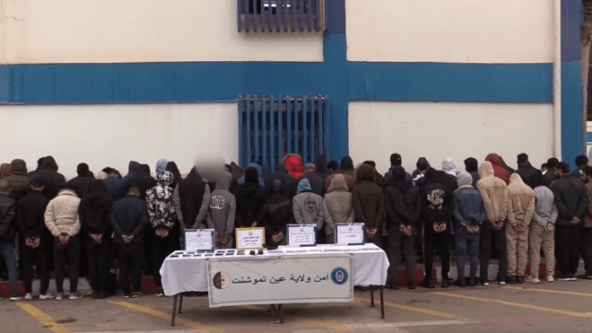 الإطاحة بشبكة إجرامية دولية لتهريب المهاجرين غير الشرعيين عبر البحر (فيديو)