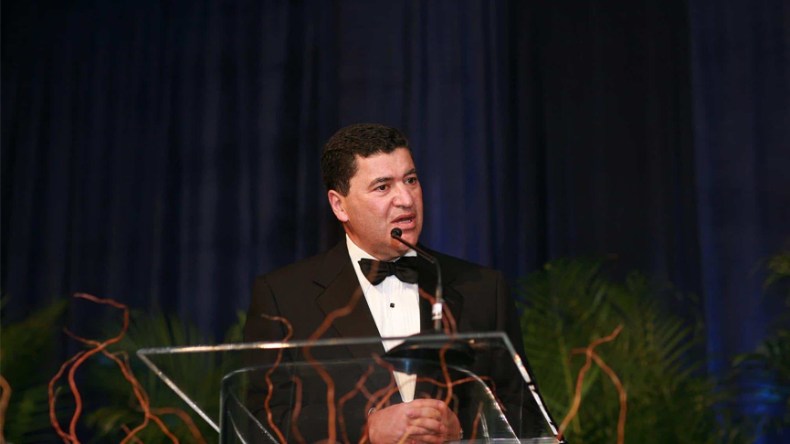 البروفيسور إلياس زرهوني يحثّ على تطوير الحياة العلمية بالذكاء الاصطناعي