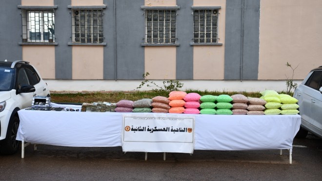 المصالح الأمنية للجيش تحجز أكثر من نصف مليون وحدة من المؤثرات العقلية (صور)