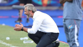 مدرب الكونغو يردّ على بيتكوفيتش