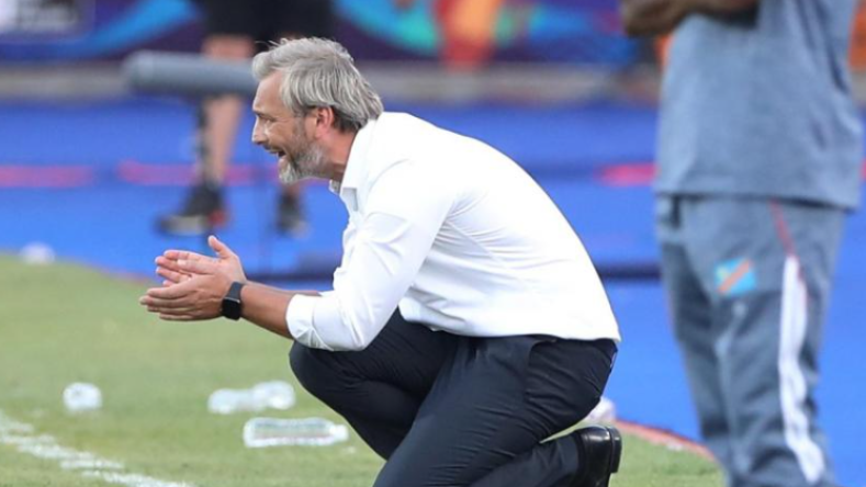 مدرب الكونغو يردّ على بيتكوفيتش