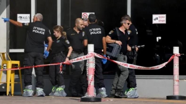 طعناً ودهساً.. مقتل مستوطنين وإصابة 6 آخرين  