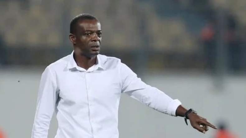 شبح الإقالة يحوم حول مدرب غينيا الإستوائية