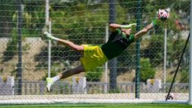 هذا الحارس يعود بعد غياب دام سنة و3 أشهر