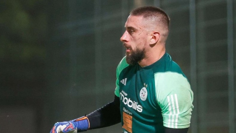 حارس مرمى “الخضر” يُصاب  عشية البطولة الإفريقية