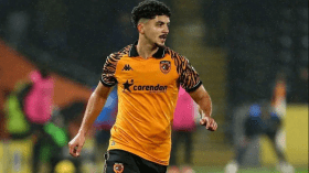 ضربة موجعة للبشير بلومي وناديه هال سيتي