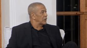 بالفيديو.. بن شيخ يعدد إيجابيات وسلبيات المهاجم عادل بولبينة