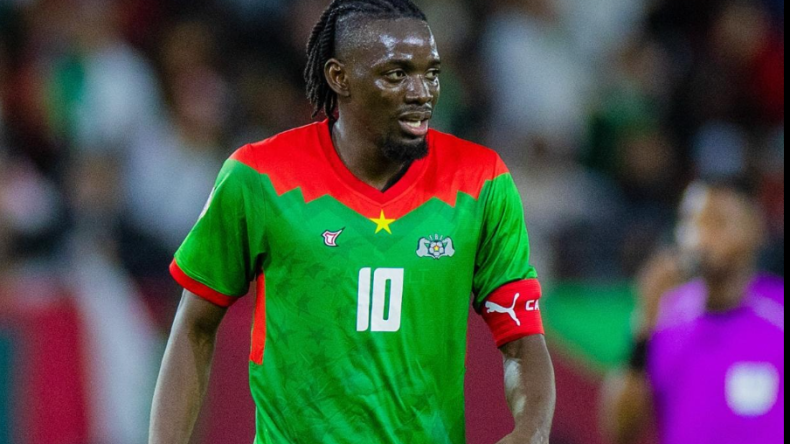 لجنة الانضباط تعاقب قائد “الخيول” بسبب تصريحاته عقب مباراة الجزائر