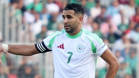 بِالفيديو: محرز يردّ ساخرا على “الدّهماء” في مواقع التواصل