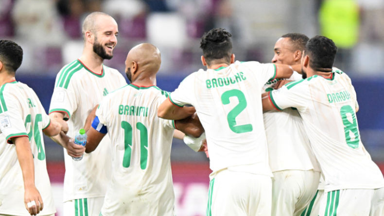 كأس العرب 2025.. ثنائي المنتخب الجزائري ضمن التشكيلة المثالية للجولة الثالثة