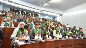 تنصيب برلمان الطفل الجزائري