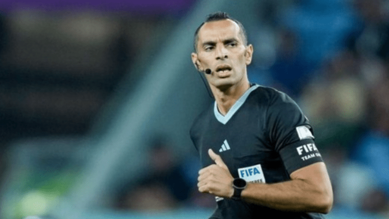 كأس إفريقيا 2025.. تعيين الجزائري غربال لإدارة أقوى مباراة في الجولة الثانية