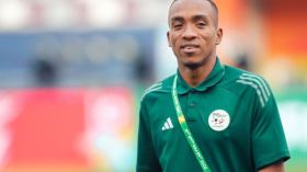 الأهلي المصري يريد أشرف عبادة