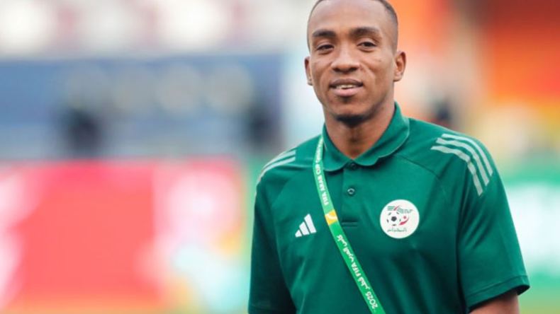 الأهلي المصري يريد أشرف عبادة