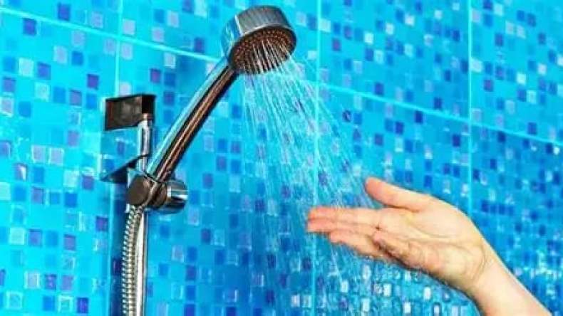هذا ما يحدث إذا أطلت مدة الاستحمام؟!