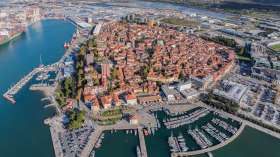 فتح الخط البحري بين الجزائر وسلوفينيا