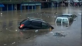 محمد السادس يفضّل قضاء عطلته بفرنسا على غرق رعاياه في أسفي