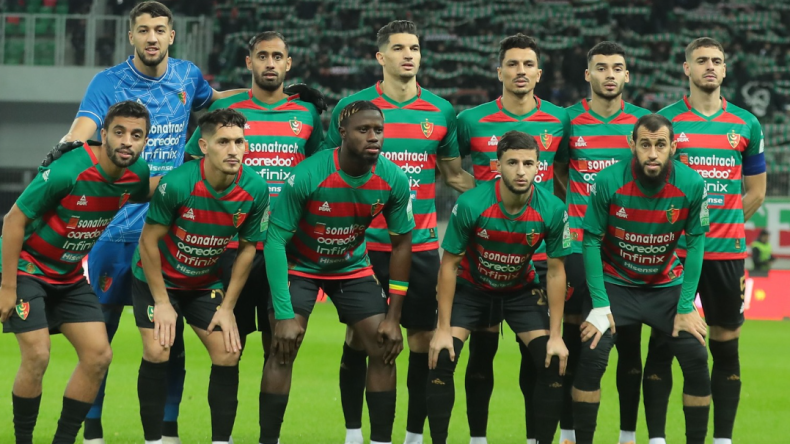 مولودية الجزائر تتوج باللقب الشتوي