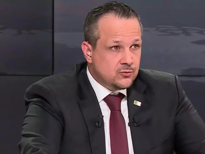 Le journaliste Algérien de la chaîne internationale AL24 News Mehdi Ghezzar interpellé à Paris