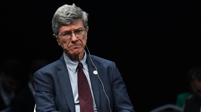 بالفيديو.. خبير أمريكي يوجه نصيحة حاسمة للعرب بشأن ترامب