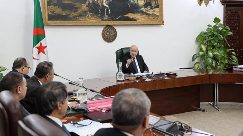 مجلس الوزراء يؤجل مشروع قانون التعديل التقني للدستور