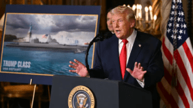 “بناء أكبر سفينة حربية في العالم والتاريخ”.. هذا ما قاله ترامب عن المشروع