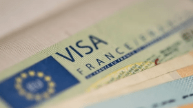 دبلوماسي فرنسي يقدم توضيحات بشأن تأشيرات خاصة بالجزائريين